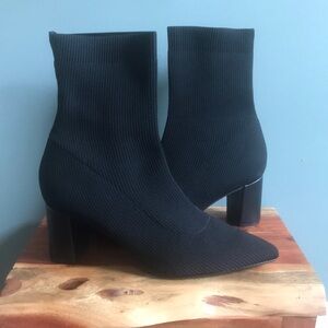 Calvin Klein Women's Ankle Boot. Knitted sock boot. Size 11.